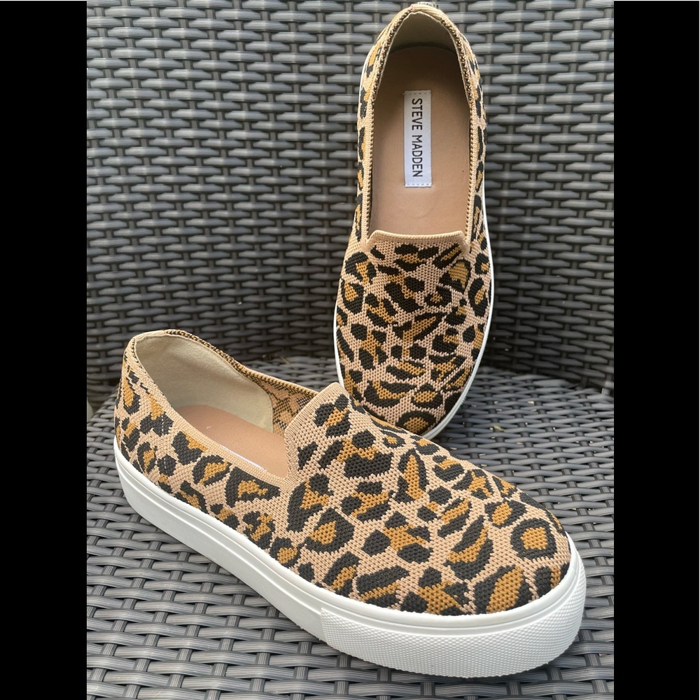 Steve Madden Sz 6.5 ladies leopard Sneakers